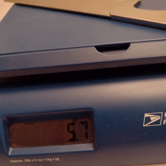 NWT Saw shaped slicer. Perfect for Groom's cake! Never used. Beautiful. - Picture 8 of 8